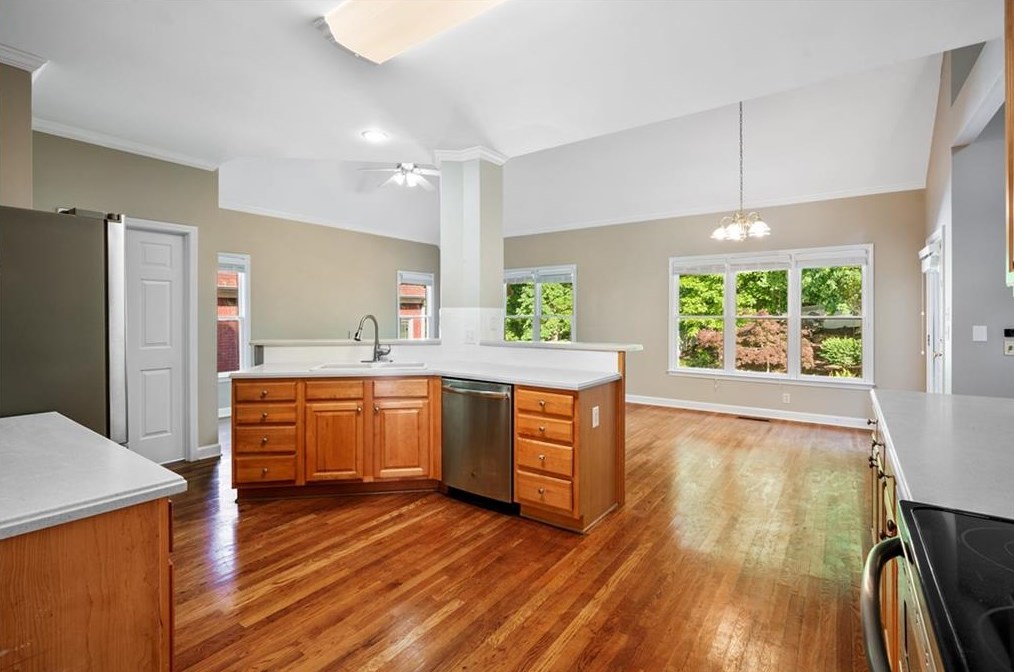 1240 Home Place Dr, Lawrenceville GA  30043-7094 exterior