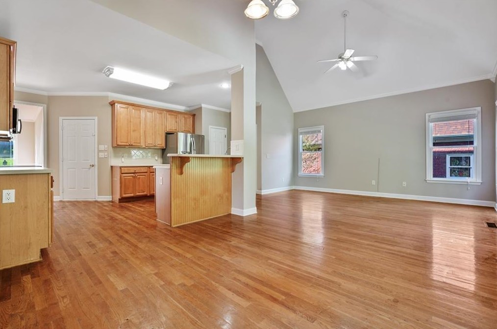 1240 Home Place Dr, Lawrenceville GA  30043-7094 exterior