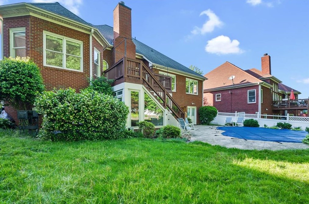 1240 Home Place Dr, Lawrenceville GA  30043-7094 exterior