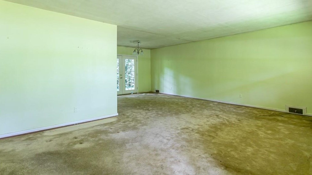 1991 Woodbine Ter, Atlanta GA  30329-2725 exterior