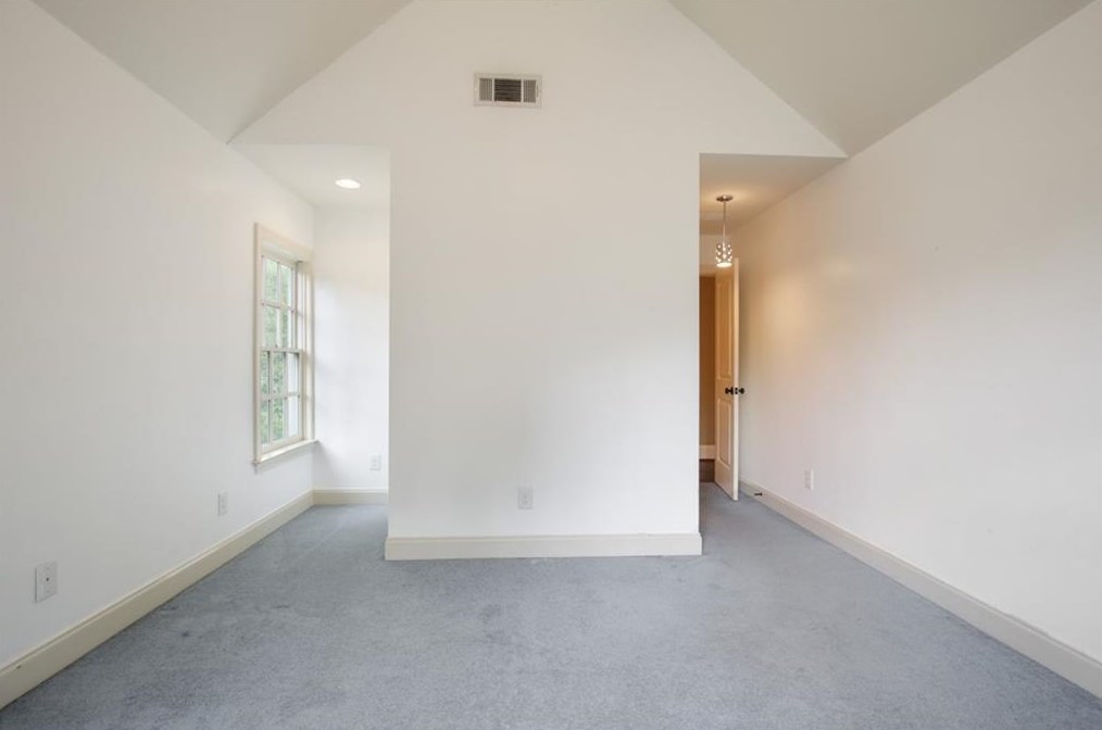 1180 Zimmer Dr, Atlanta GA  30306-2271 exterior