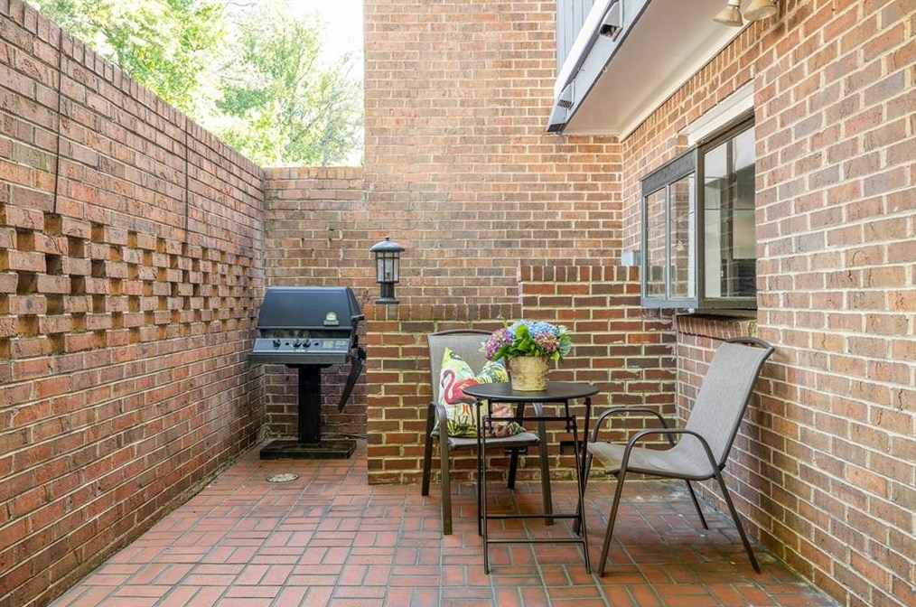 1117 Scott Blvd, Decatur GA  30030-1416 exterior