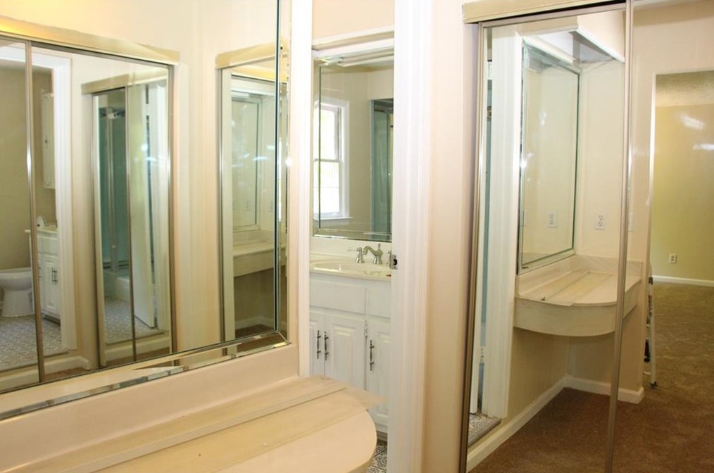 3492 Hollow Tree Dr, Decatur GA  30034-6313 exterior