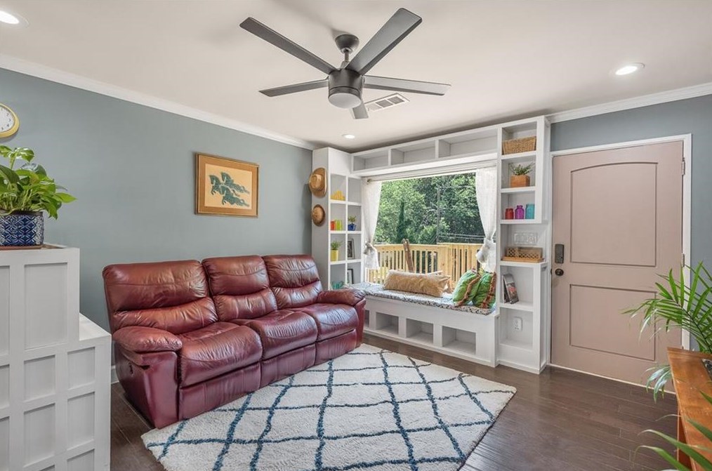 3070 Lindon Ln, Decatur GA  30033-3917 exterior