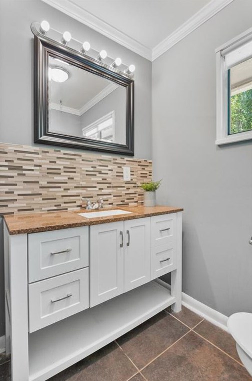 3070 Lindon Ln, Decatur GA  30033-3917 exterior