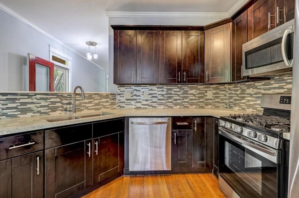 387 Oakland Ave, Atlanta GA  30312-2232 exterior