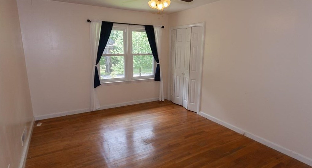 1555 Heatherwood Dr, Decatur GA  30033-1704 exterior