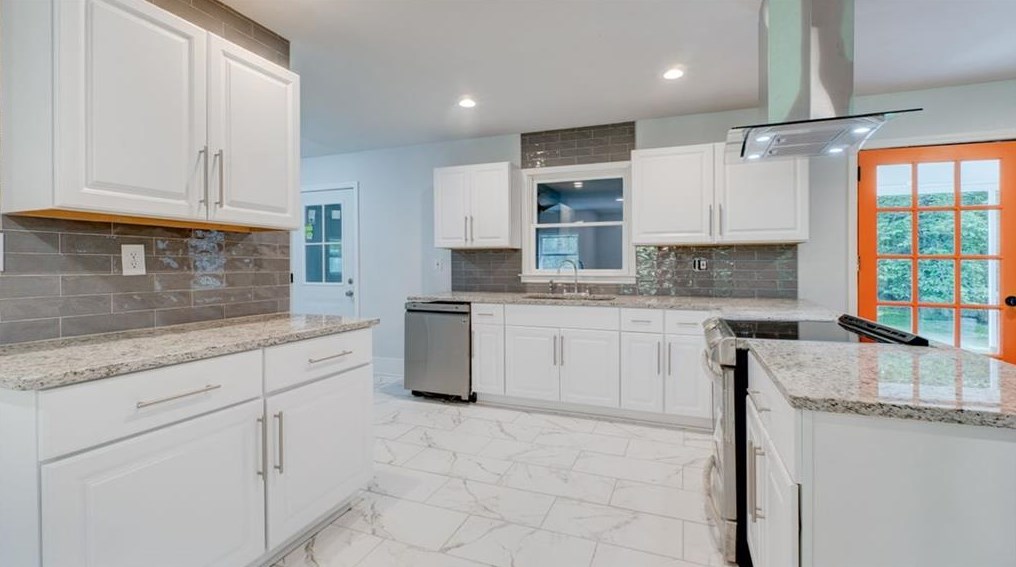 4330 Stonewall Tell Rd, Atlanta GA  30349-1714 exterior
