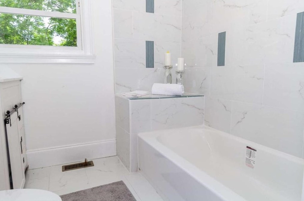 2021 Tiger Flowers Dr, Atlanta GA  30314-1325 exterior