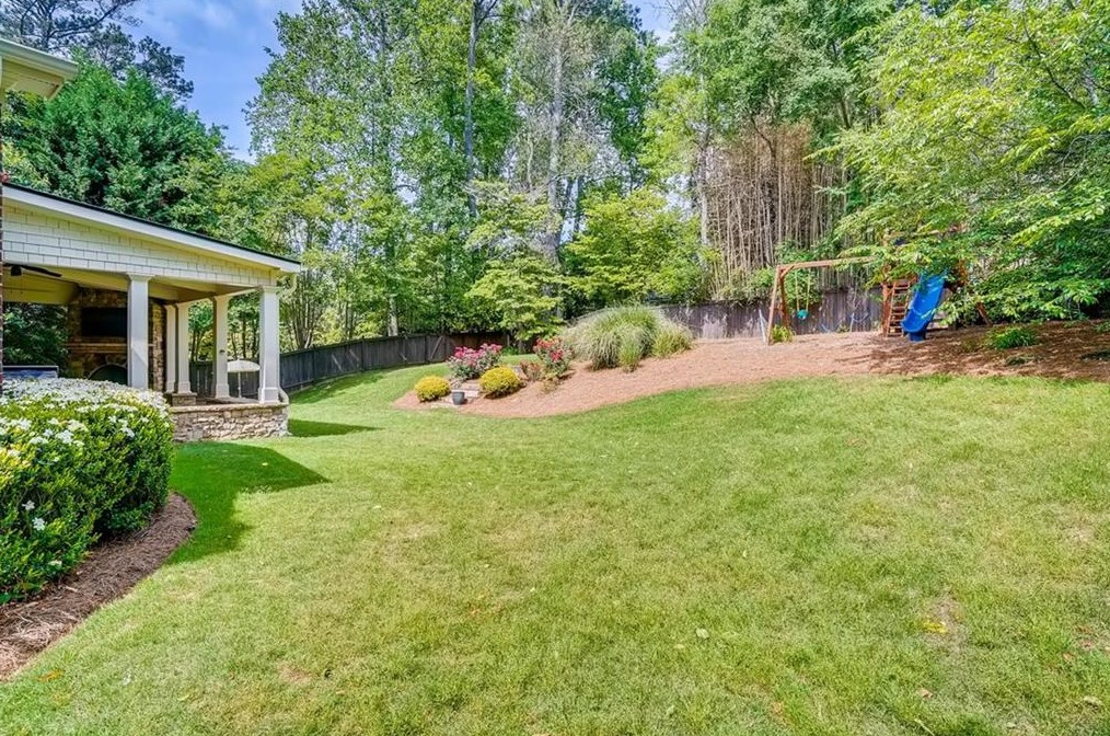 3761 Watkins Pl, Atlanta GA  30319-1826 exterior