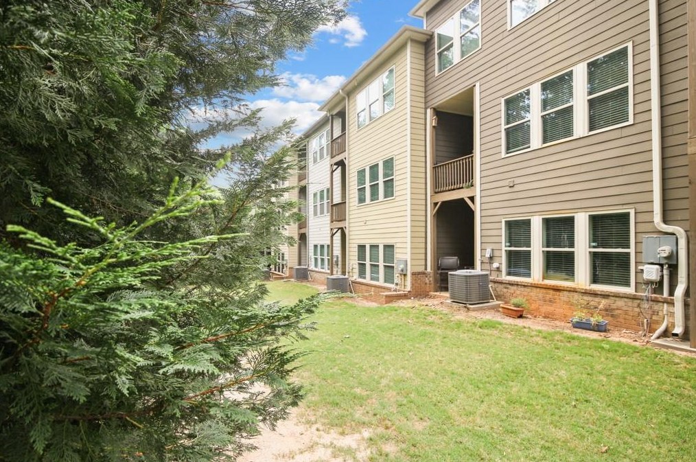 3011 Eltham Pl, Decatur GA  30033-3253 exterior