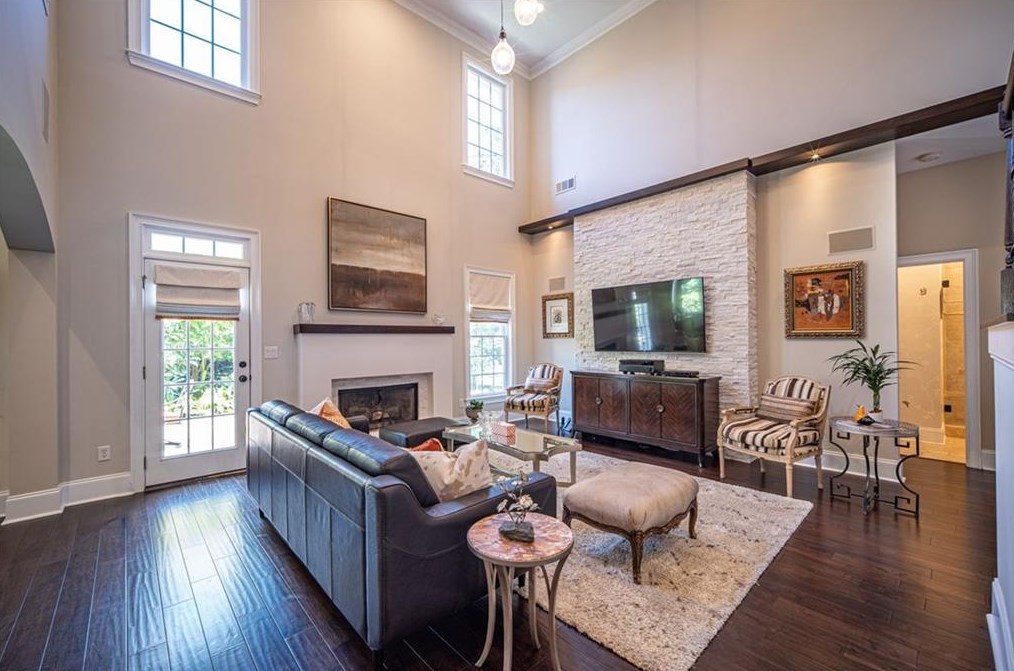415 Wembley Cir, Atlanta GA  30328-6755 exterior