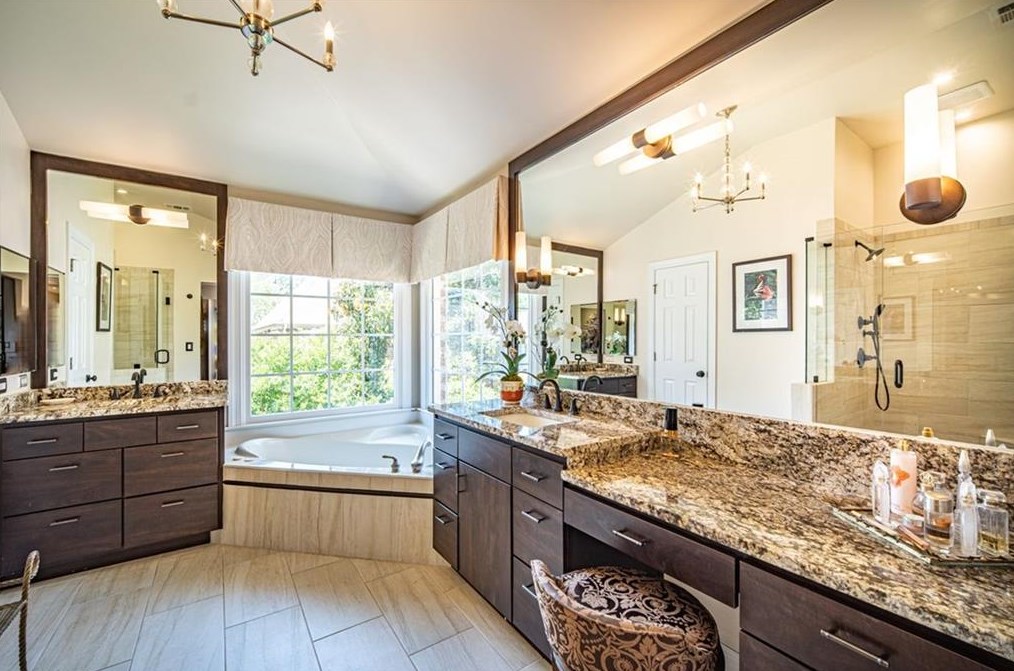 415 Wembley Cir, Atlanta GA  30328-6755 exterior