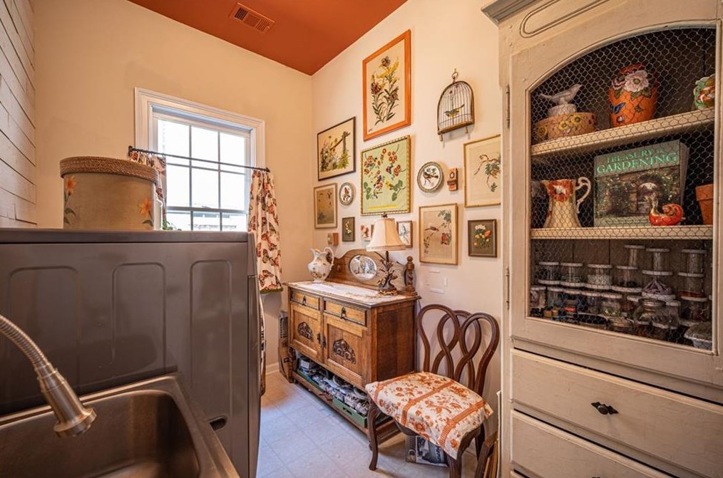 415 Wembley Cir, Atlanta GA  30328-6755 exterior