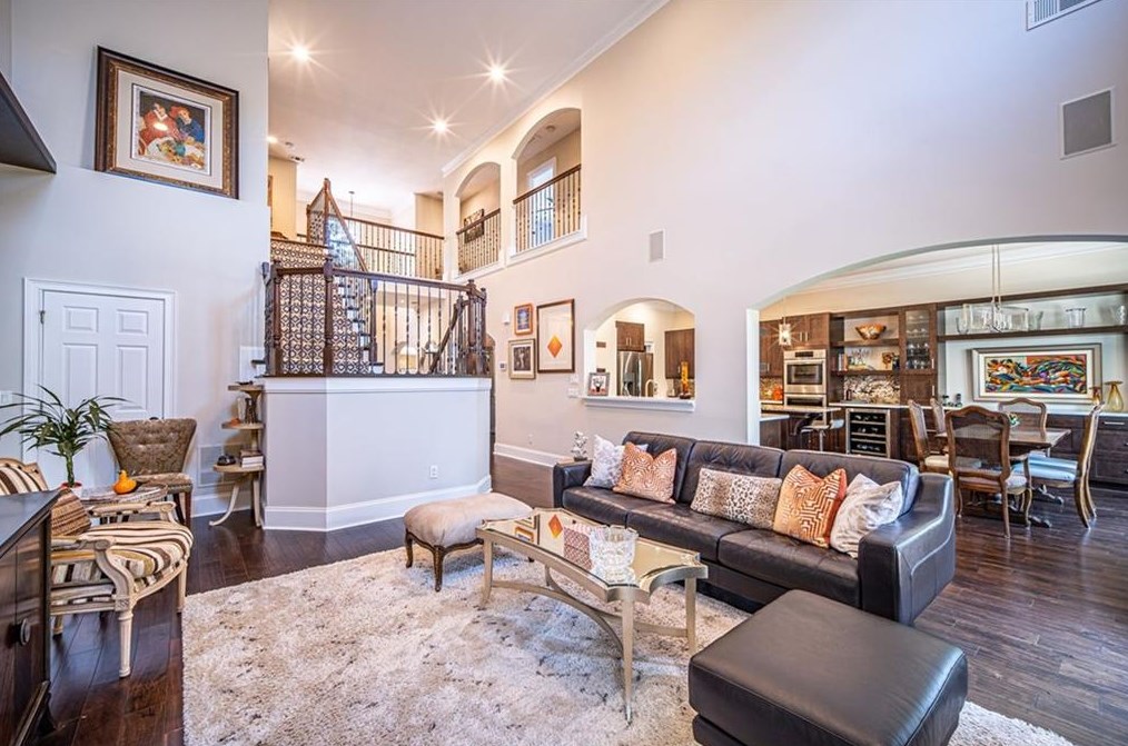 415 Wembley Cir, Atlanta GA  30328-6755 exterior