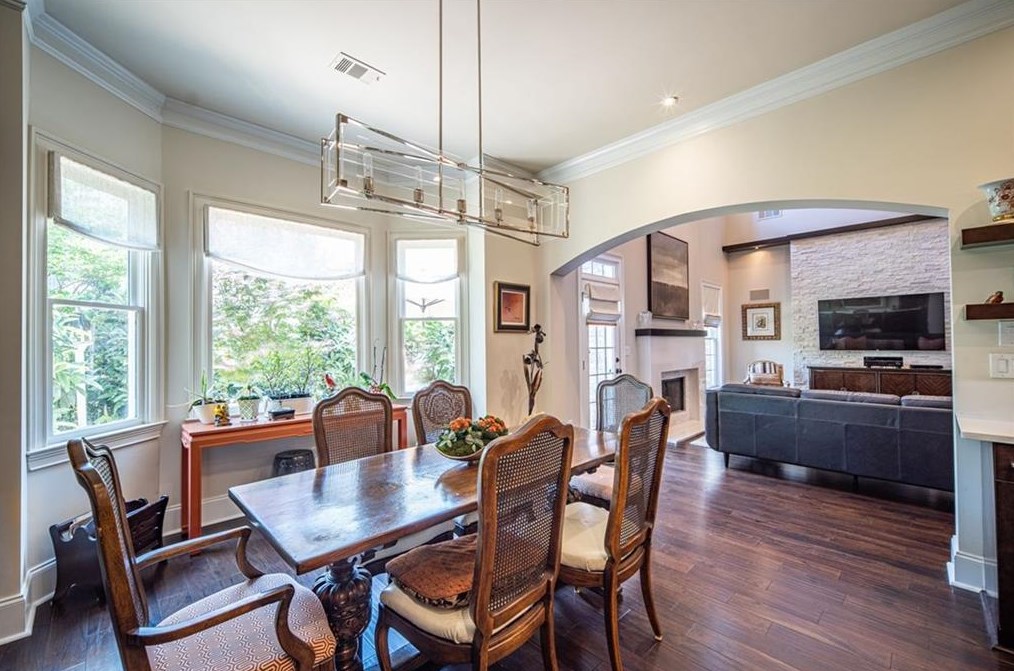 415 Wembley Cir, Atlanta GA  30328-6755 exterior
