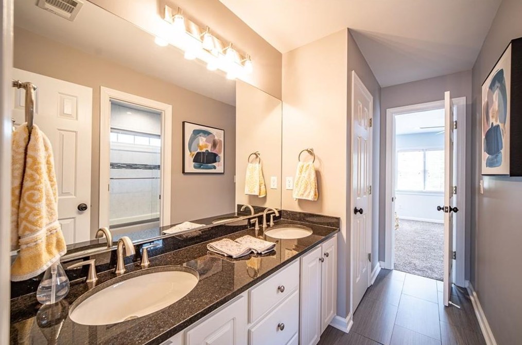 415 Wembley Cir, Atlanta GA  30328-6755 exterior
