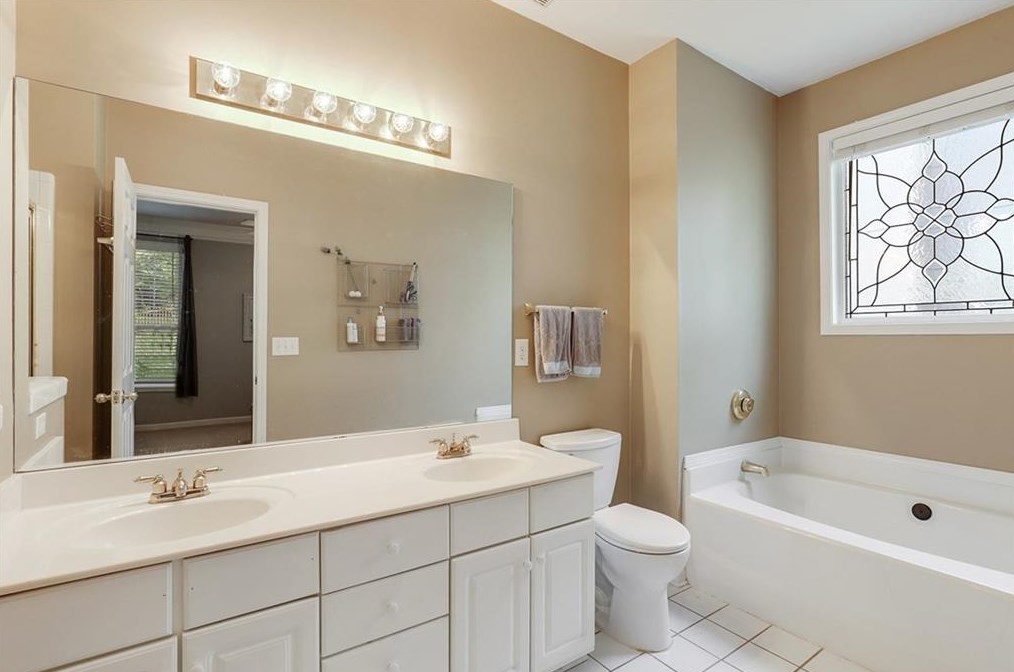 2195 Berryhill Cir, Smyrna GA  30082-4744 exterior