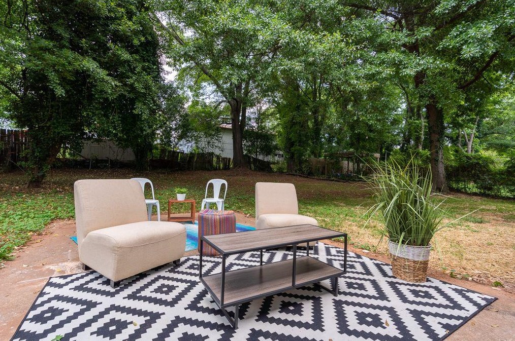 2769 Glenvalley Dr, Decatur GA  30032-4207 exterior