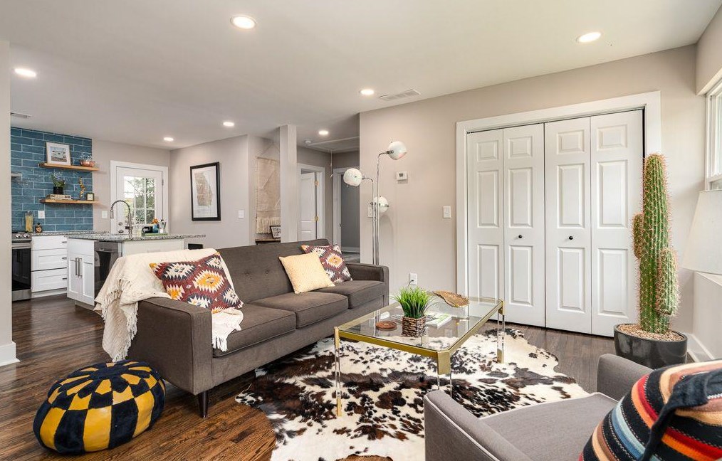 2769 Glenvalley Dr, Decatur GA  30032-4207 exterior