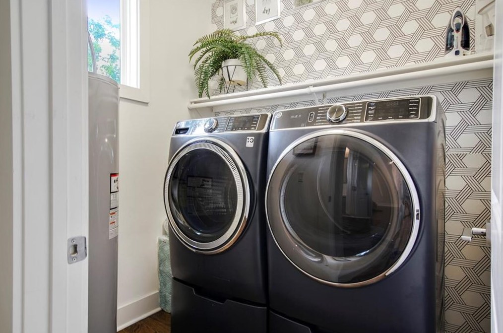 3060 Glendale Ct, Decatur GA  30032-5802 exterior