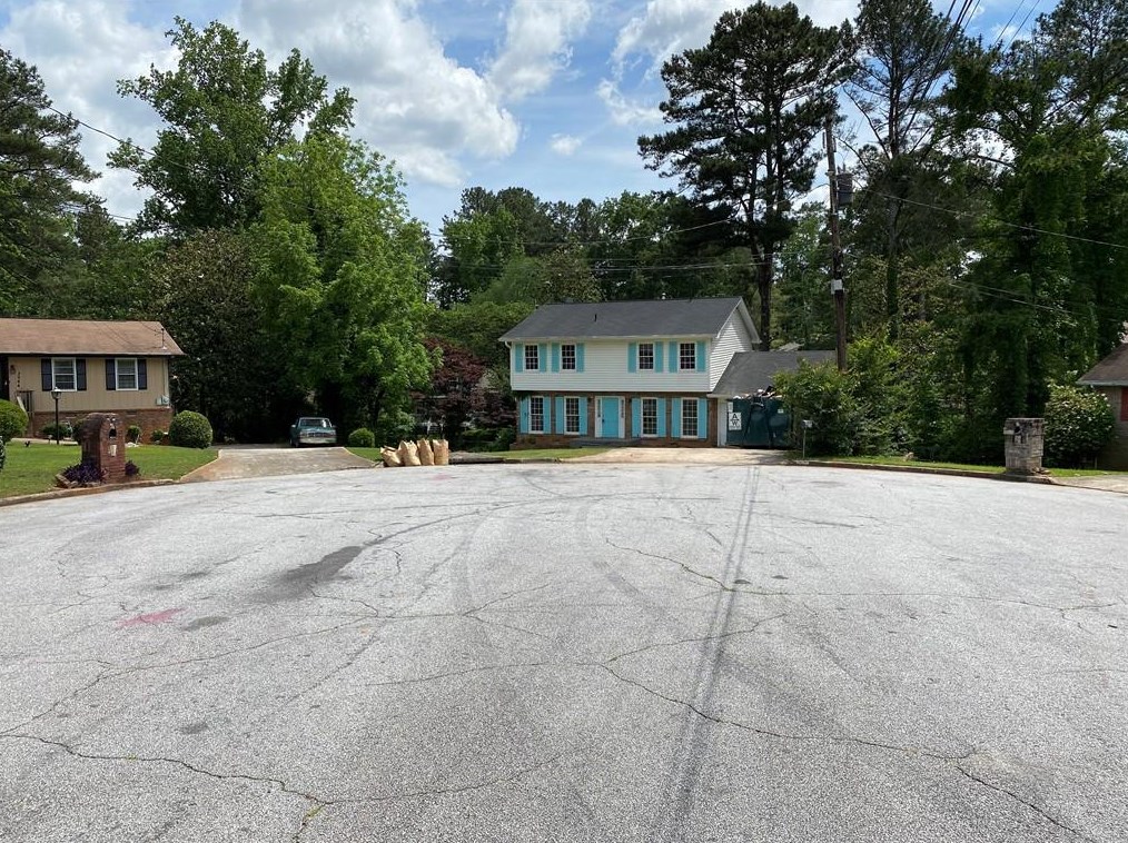 3939 Pinehurst Ct, Decatur GA  30034-5214 exterior