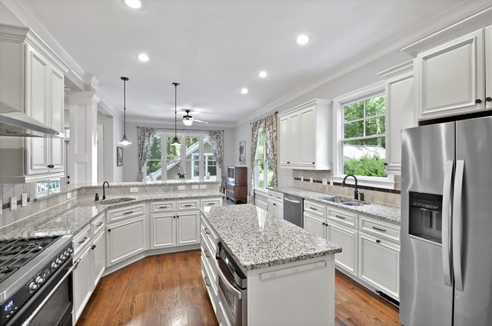 1847 Butlers Ln, Decatur GA  30033-4001 exterior