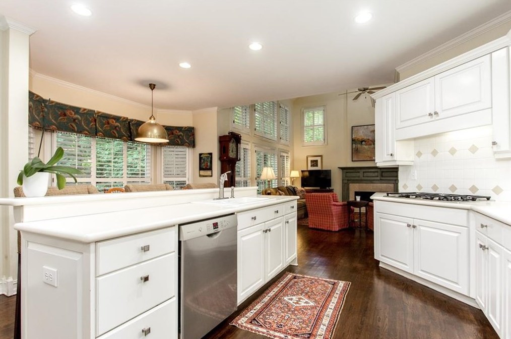 846 Springside Ct, Atlanta GA 30342-3557 exterior