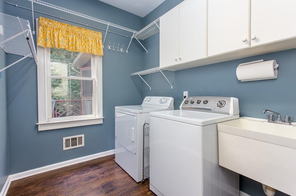 846 Springside Ct, Atlanta GA 30342-3557 exterior