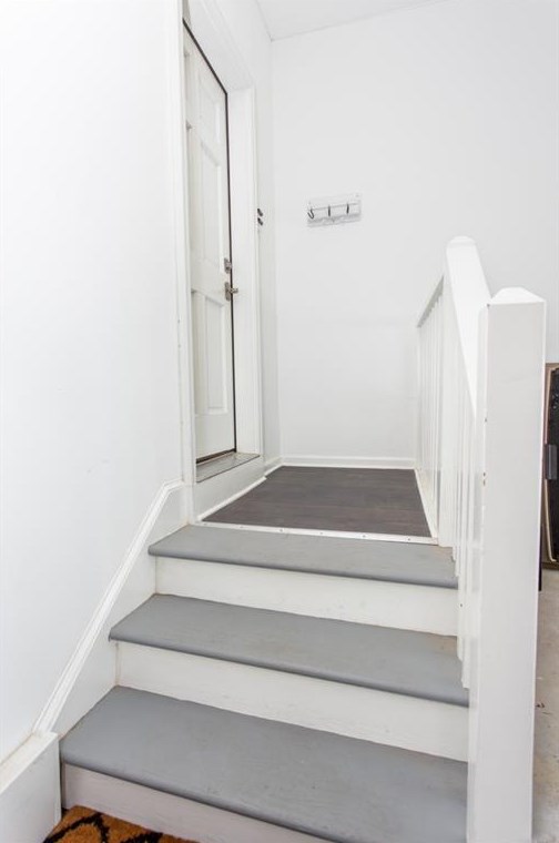 846 Springside Ct, Atlanta GA 30342-3557 exterior