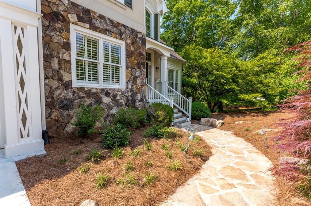 846 Springside Ct, Atlanta GA 30342-3557 exterior