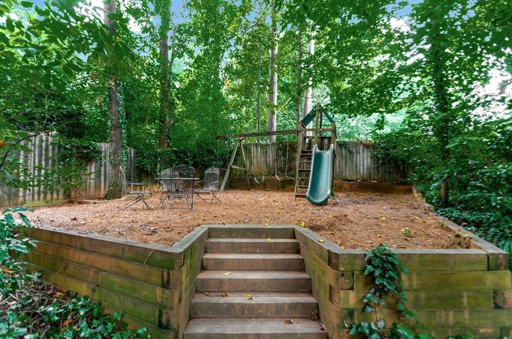 846 Springside Ct, Atlanta GA 30342-3557 exterior