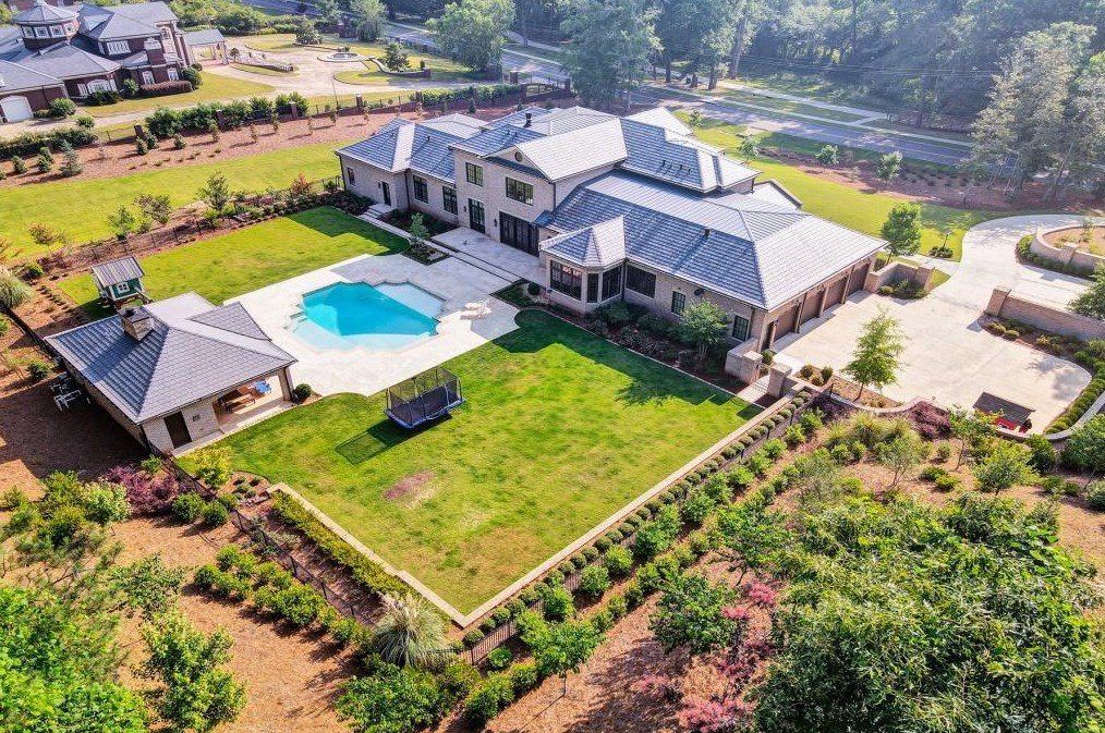 555 Country Club Rd, Lagrange, GA 30240