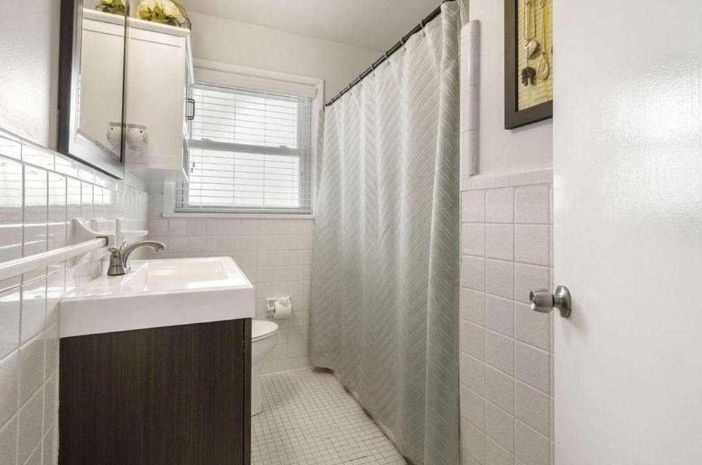 3048 Hudson Ct, Decatur GA  30033-1115 exterior