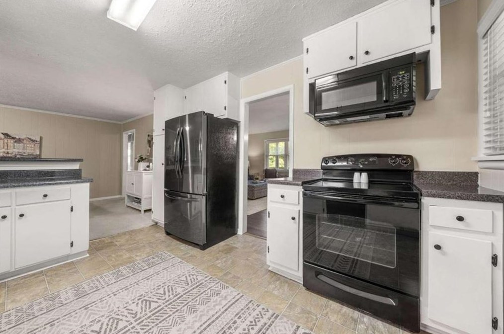 3048 Hudson Ct, Decatur GA  30033-1115 exterior