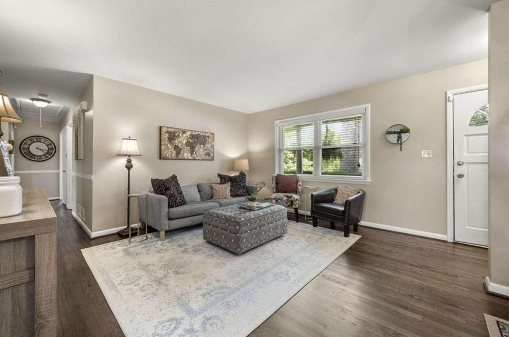 3048 Hudson Ct, Decatur GA  30033-1115 exterior