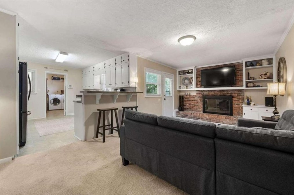 3048 Hudson Ct, Decatur GA  30033-1115 exterior