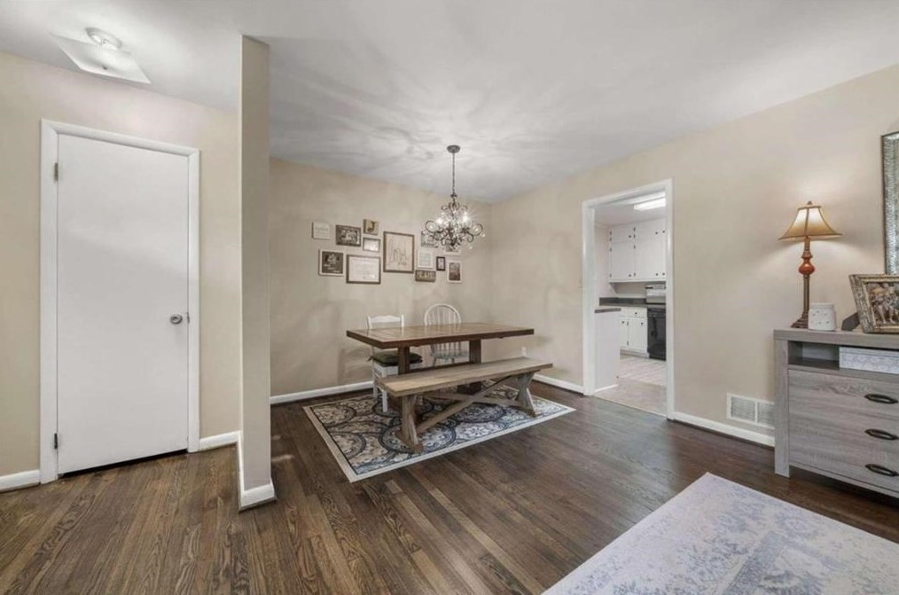 3048 Hudson Ct, Decatur GA  30033-1115 exterior