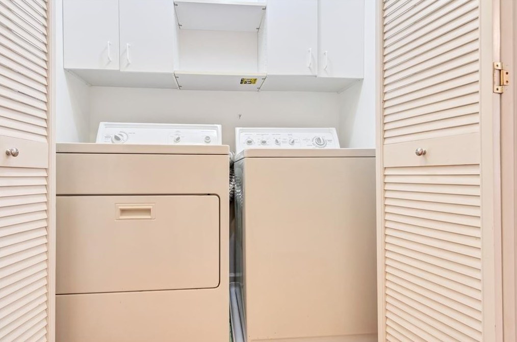 524 Commerce Dr, Decatur GA  30030-2608 exterior