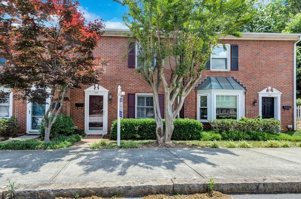 524 Commerce Dr, Decatur GA  30030-2608 exterior