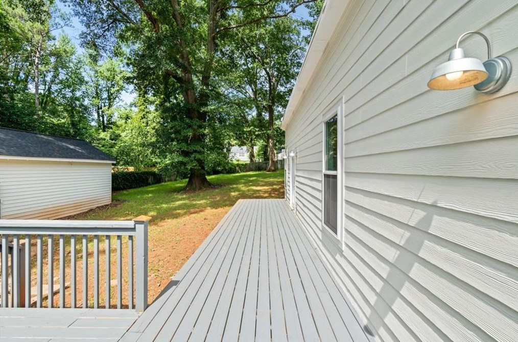 1231 Thomas Rd, Decatur GA  30030-4618 exterior