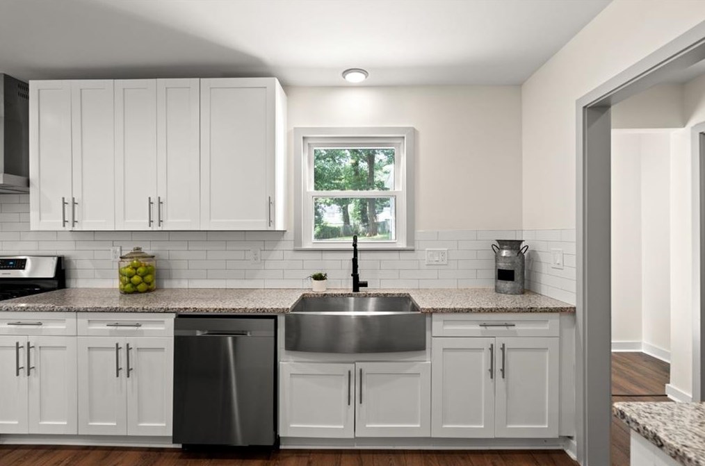 1231 Thomas Rd, Decatur GA  30030-4618 exterior