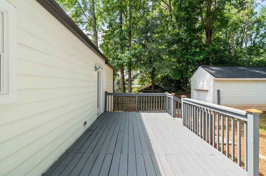 1231 Thomas Rd, Decatur GA  30030-4618 exterior