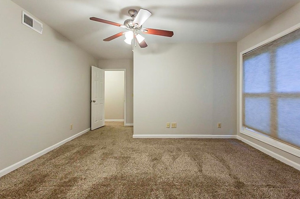 1718 Woodcliff Ct, Atlanta GA  30329-2433 exterior