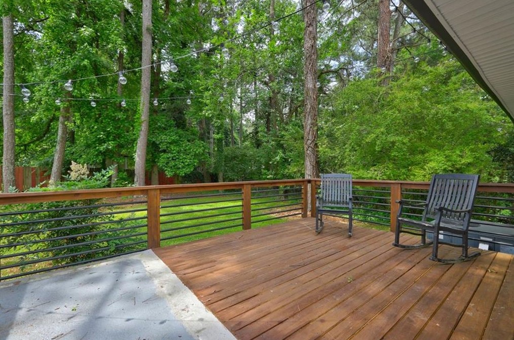 3331 Casa Linda Dr, Decatur GA  30032-7152 exterior