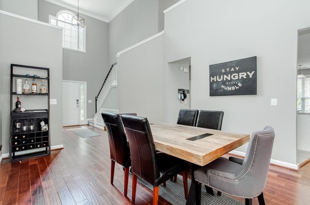 380 Sable Ct, Alpharetta GA  30004-8012 exterior