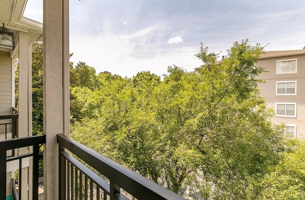 4244 River Green Dr, Atlanta GA  30327-3087 exterior