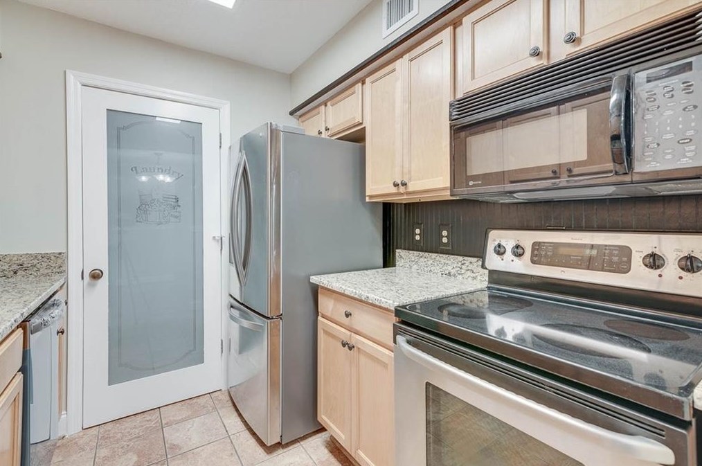 1204 Wingate Way, Atlanta GA  30350-4947 exterior