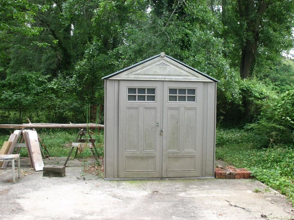 1333 Peachcrest Rd, Decatur GA  30032-2505 exterior