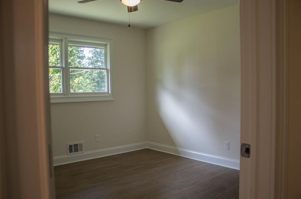 2352 Woodcastle Ln, Atlanta GA  30316-3708 exterior